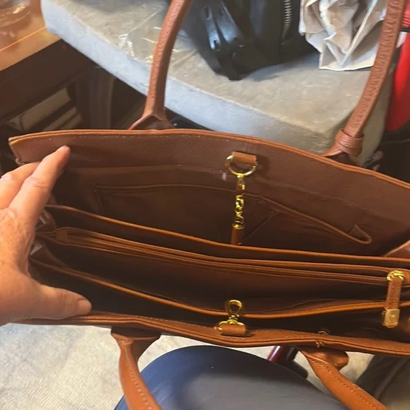 Joy & Iman Brown Leather Tote with Gold Hardware - Picture 4 of 15